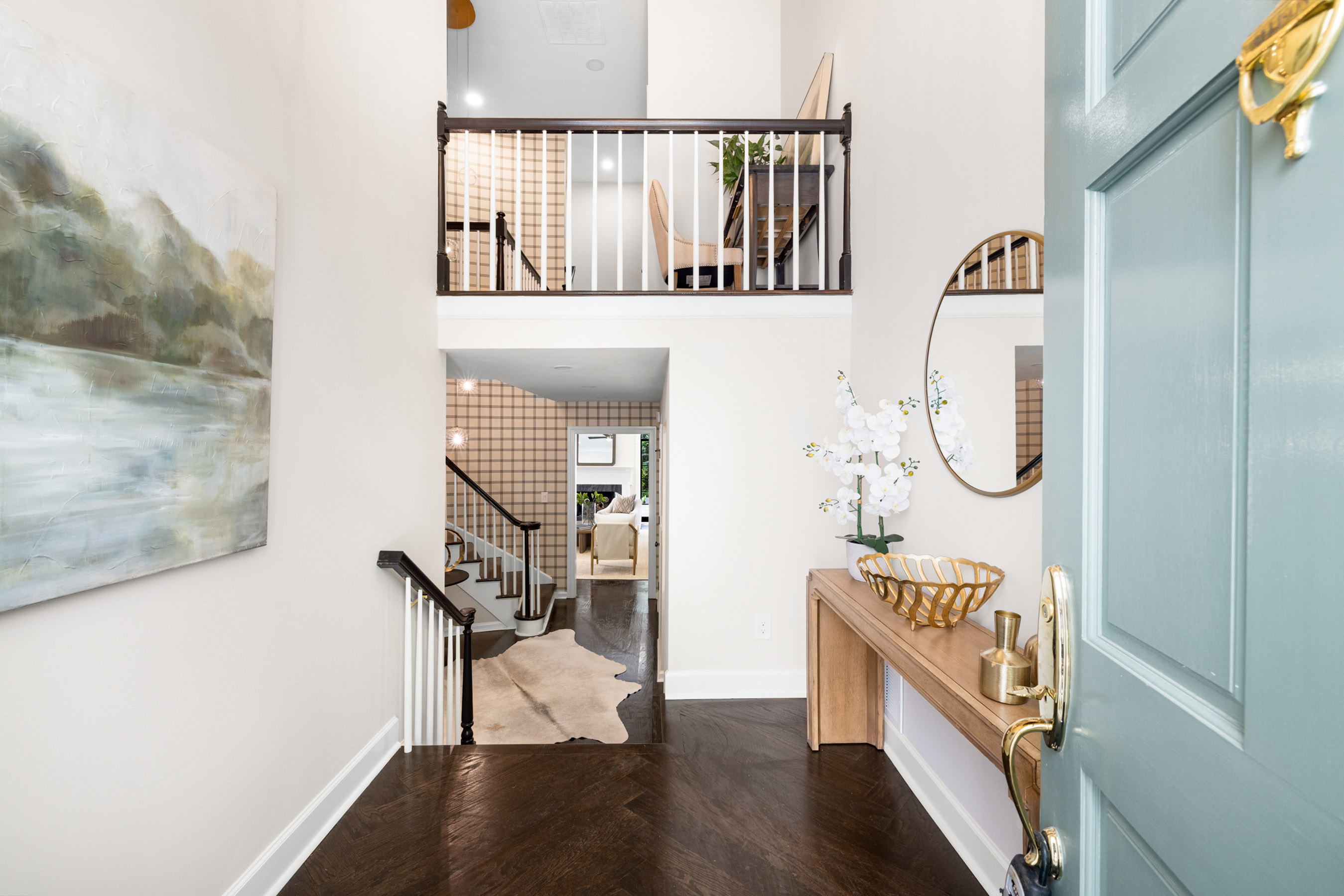  Meticulous Top to Bottom Renovation in Mooregate Square - 物件實景