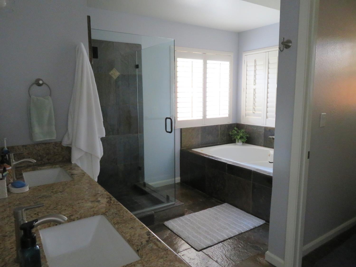 Oakdale, California, 95361, United States, 3 Bedrooms Bedrooms, ,2 BathroomsBathrooms,Residential,For Sale,1942703