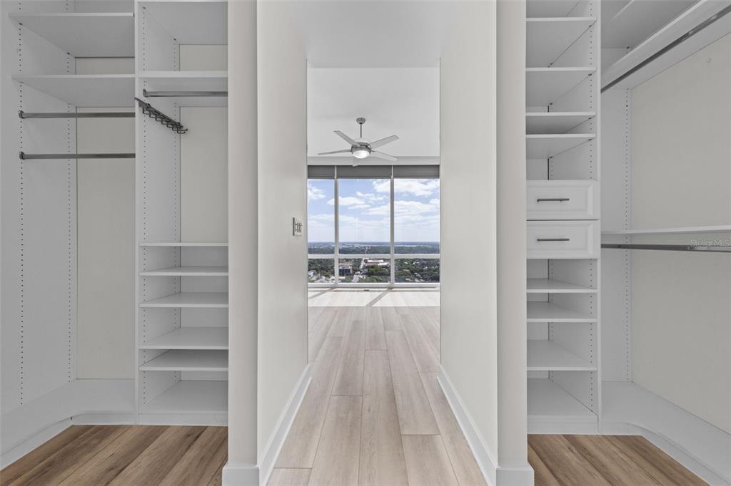 Orlando, Florida, 32801, United States, 2 Bedrooms Bedrooms, ,2 BathroomsBathrooms,Residential,For Sale,1794068
