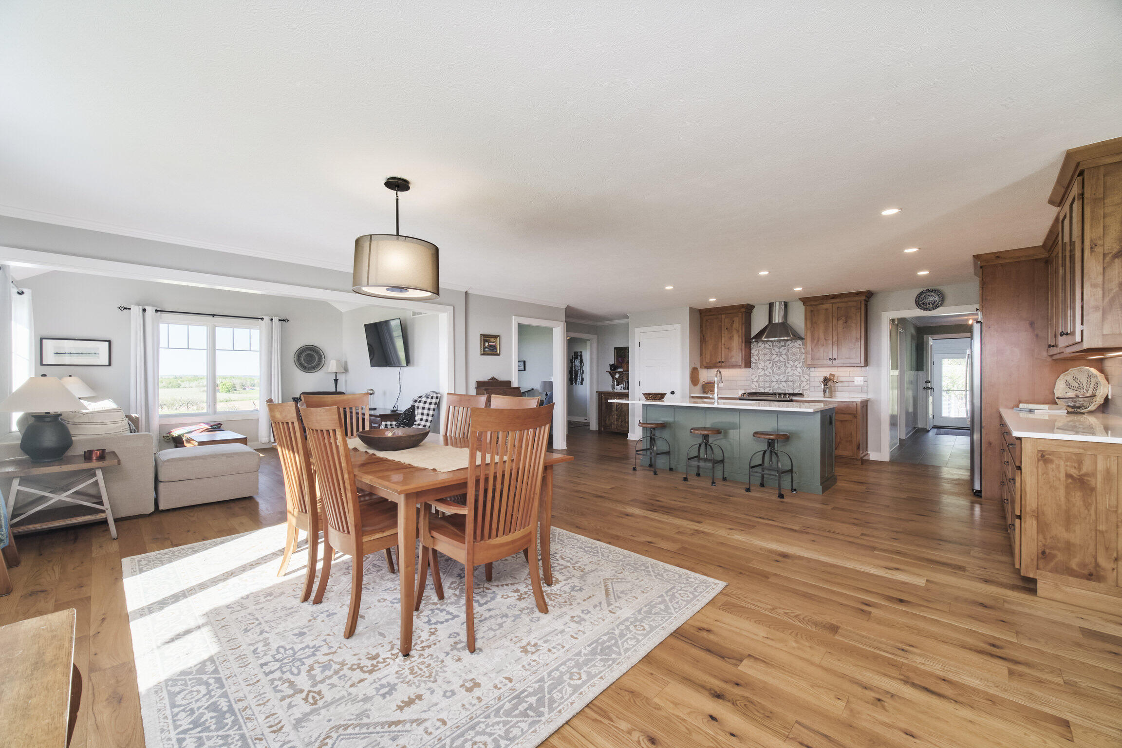 Manistee, Michigan, 49660, United States, 3 Bedrooms Bedrooms, ,2 BathroomsBathrooms,Residential,For Sale,2049083