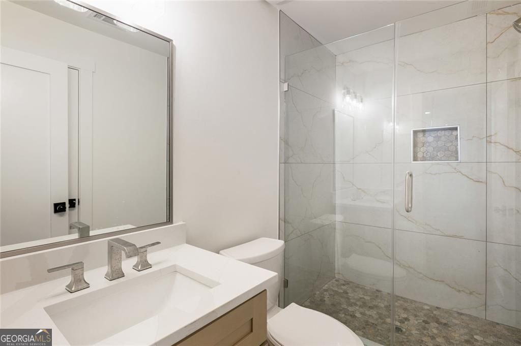 Avondale Estates, Georgia, 30002, United States, 5 Bedrooms Bedrooms, ,5 BathroomsBathrooms,Residential,For Sale,1904191