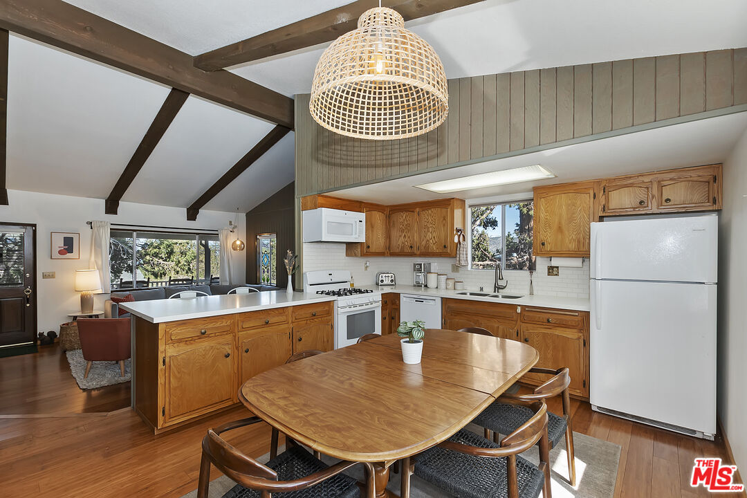 Big Bear City, California, 92314, United States, 3 Bedrooms Bedrooms, ,2 BathroomsBathrooms,Residential,For Sale,1766827