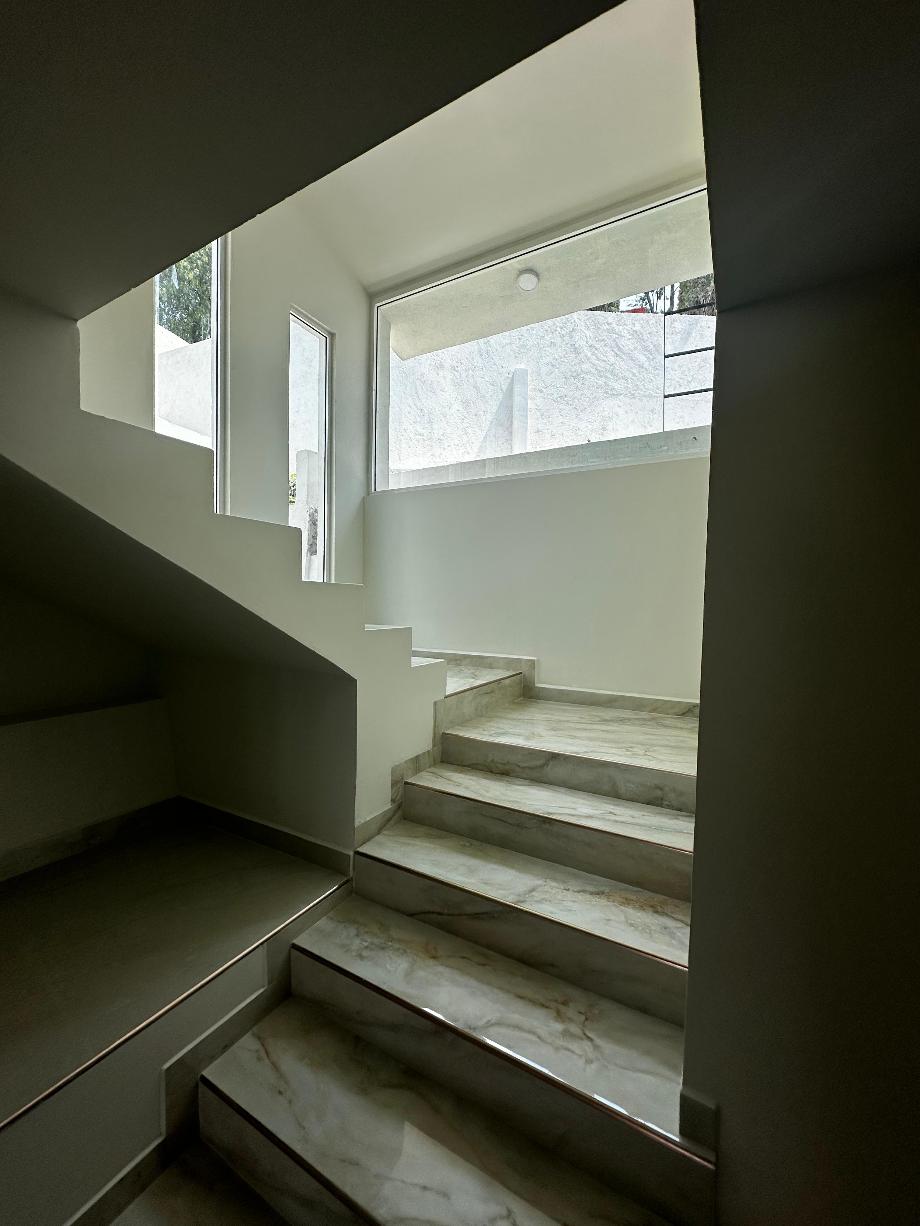Atizapán de Zaragoza, Estado de méxico, 52957, Mexico, 3 Bedrooms Bedrooms, ,5 BathroomsBathrooms,Residential,For Sale,1917011