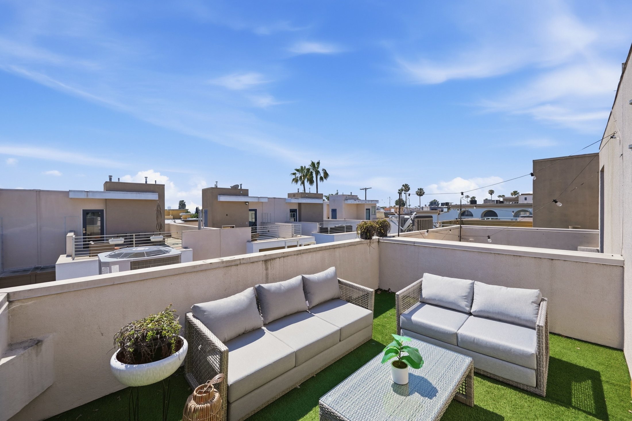  1400 North Fuller Avenue - 物件實景