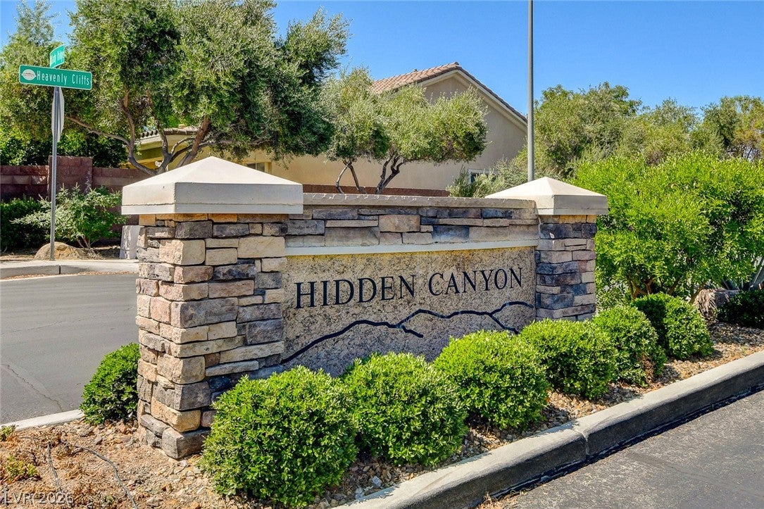 Henderson, Nevada, 89052, United States, 3 Bedrooms Bedrooms, ,3 BathroomsBathrooms,Residential,For Sale,2024085