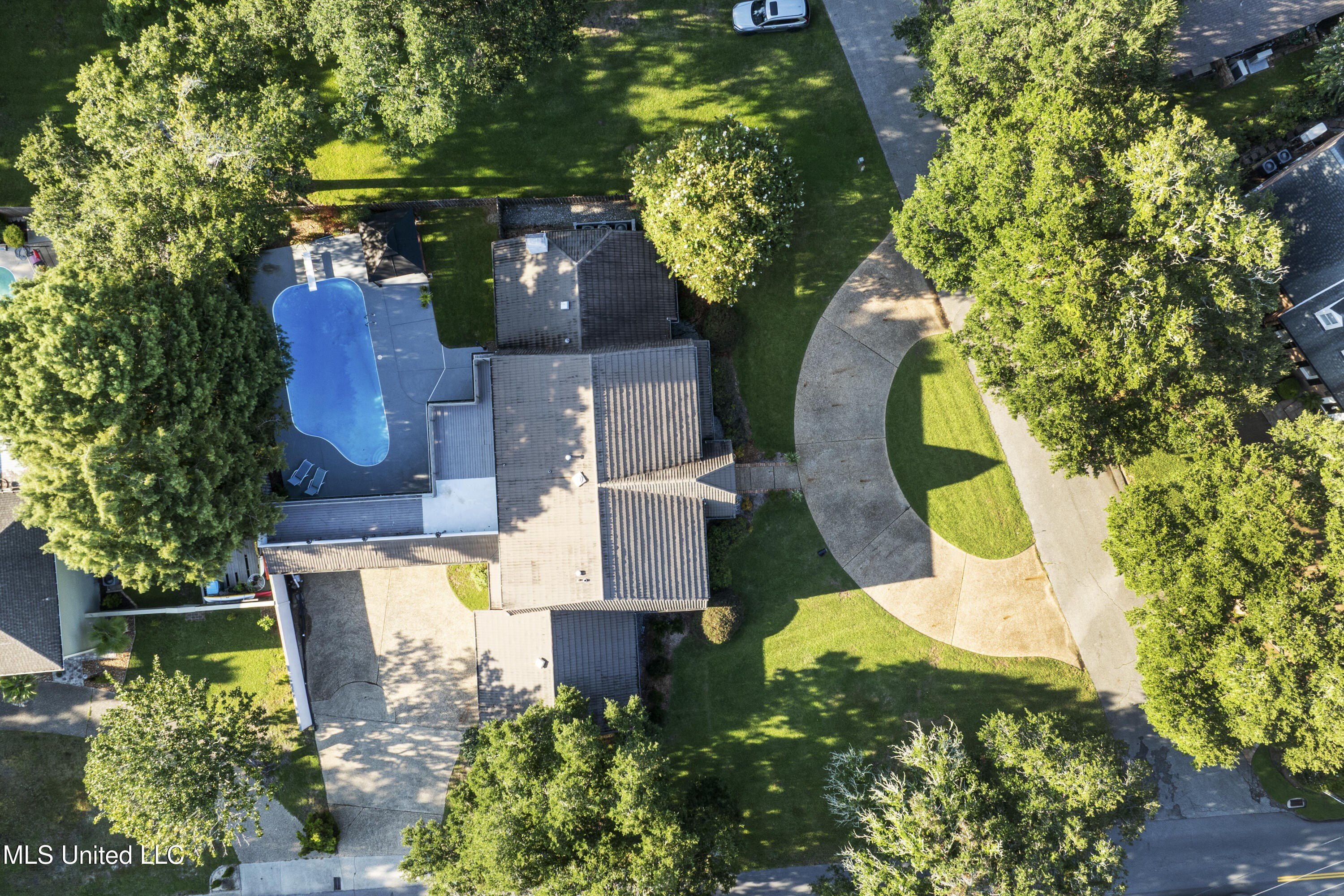 Gulfport, Mississippi, 39507, United States, 4 Bedrooms Bedrooms, ,4 BathroomsBathrooms,Residential,For Sale,1974539