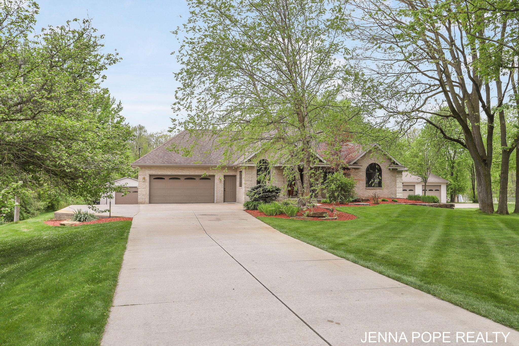 Marne, Michigan, 49435, United States, 3 Bedrooms Bedrooms, ,2 BathroomsBathrooms,Residential,For Sale,1826761
