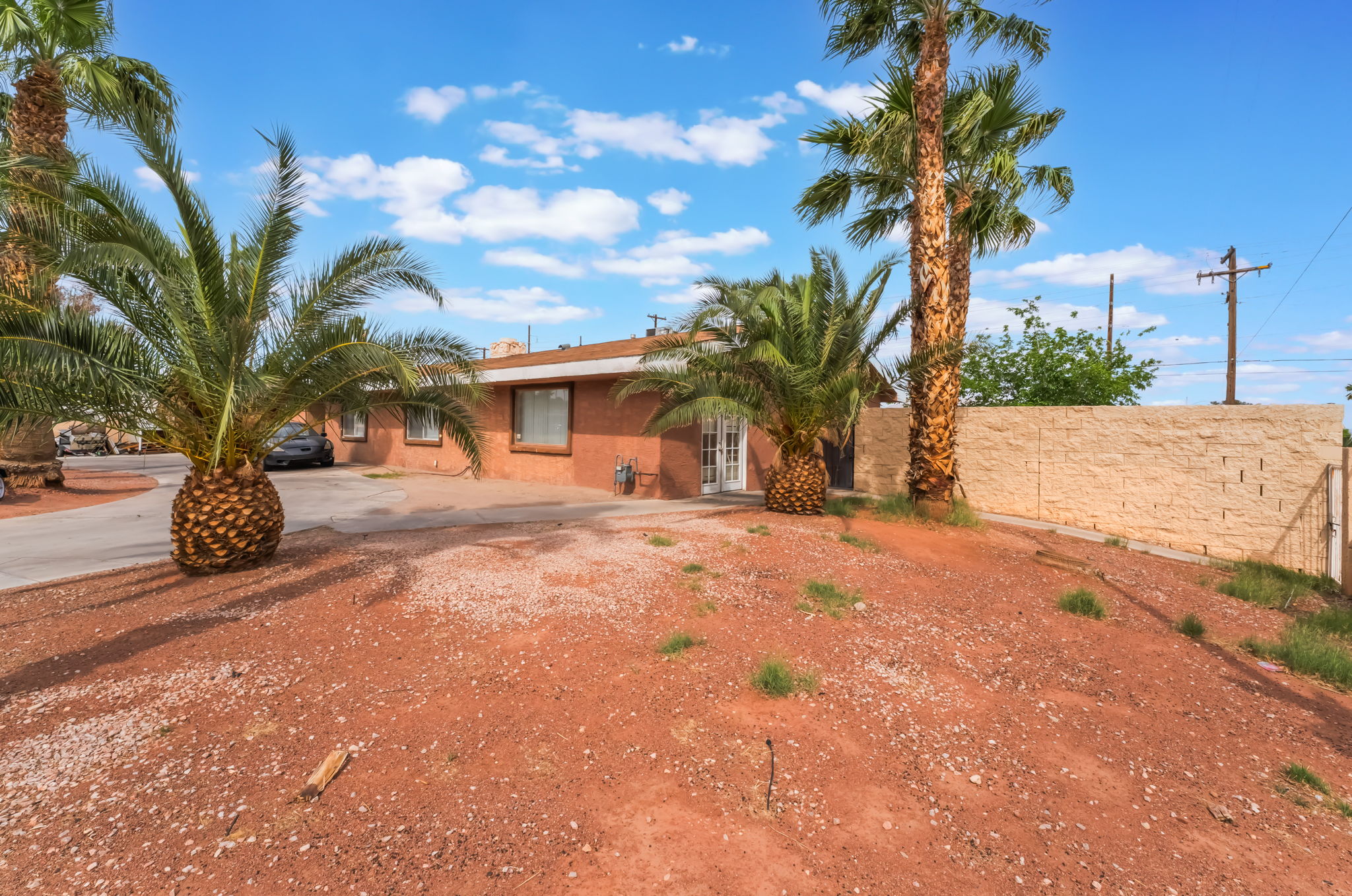 Las Vegas, Nevada, 89104, United States, 4 Bedrooms Bedrooms, ,2 BathroomsBathrooms,Residential,For Sale,1924151
