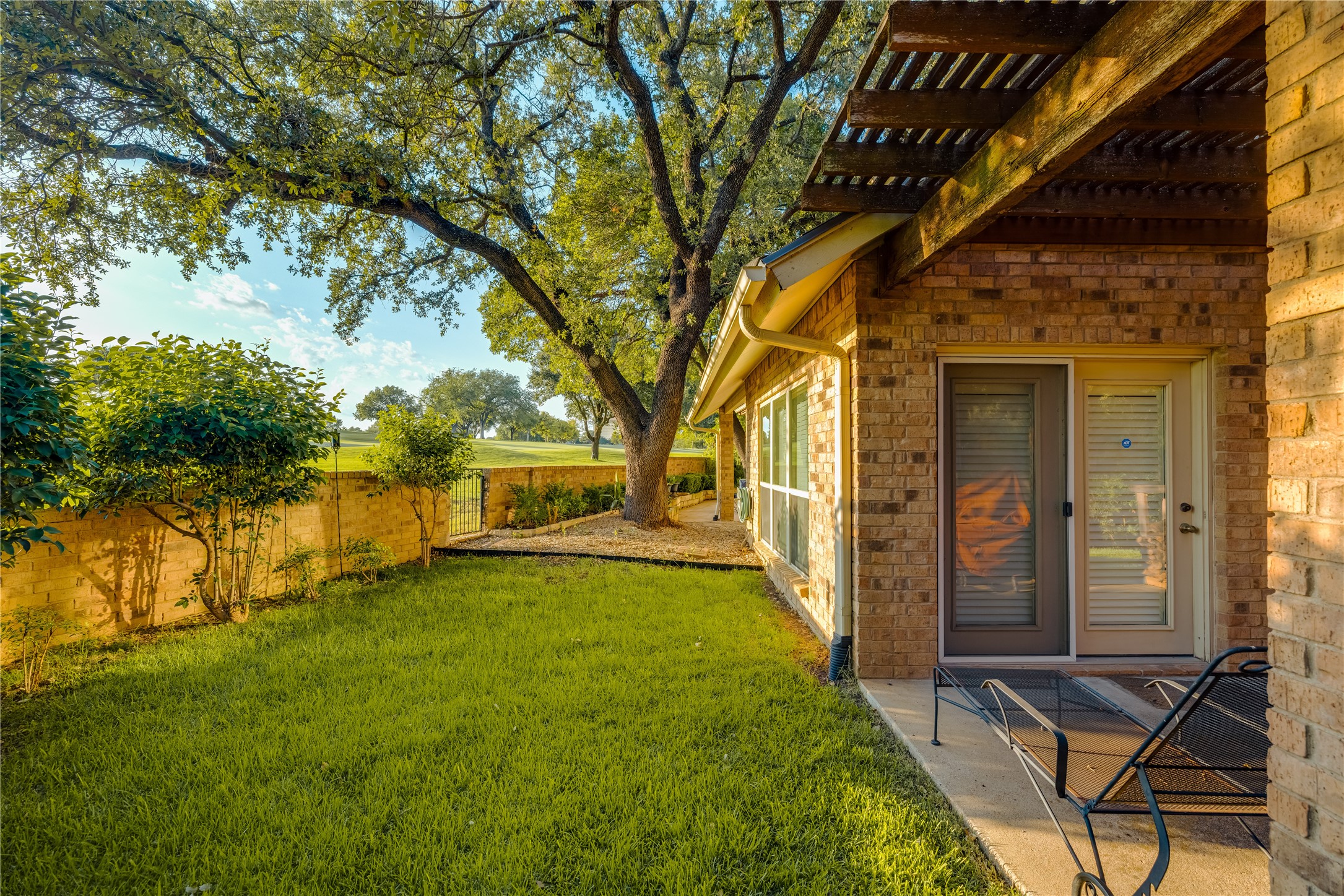 Fort Worth, Texas, 76116, United States, 4 Bedrooms Bedrooms, ,4 BathroomsBathrooms,Residential,For Sale,1926062