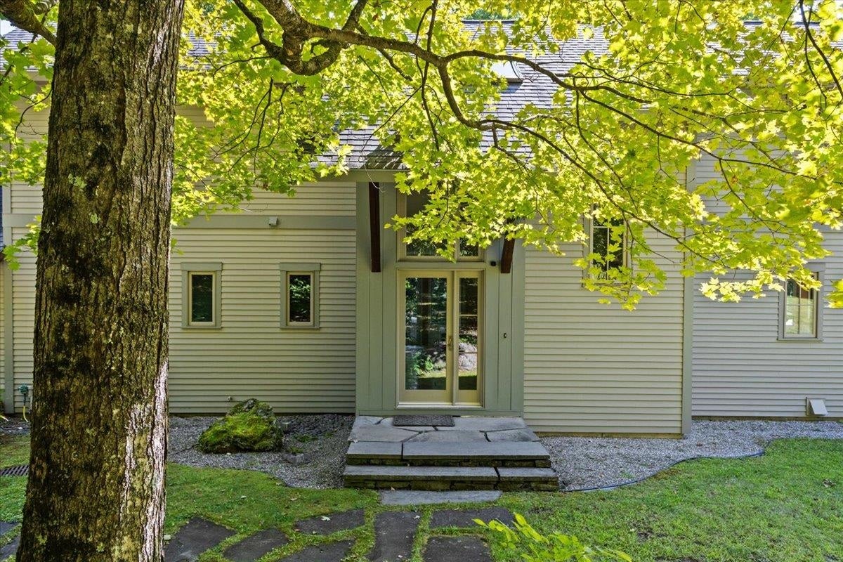 Stowe, Vermont, 05672, United States, 6 Bedrooms Bedrooms, ,3 BathroomsBathrooms,Residential,For Sale,1939476