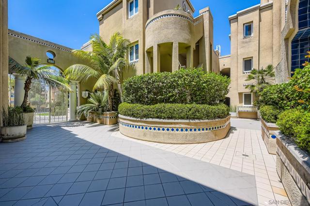 San Diego, California, 92122, United States, 2 Bedrooms Bedrooms, ,2 BathroomsBathrooms,Residential,For Sale,2040676