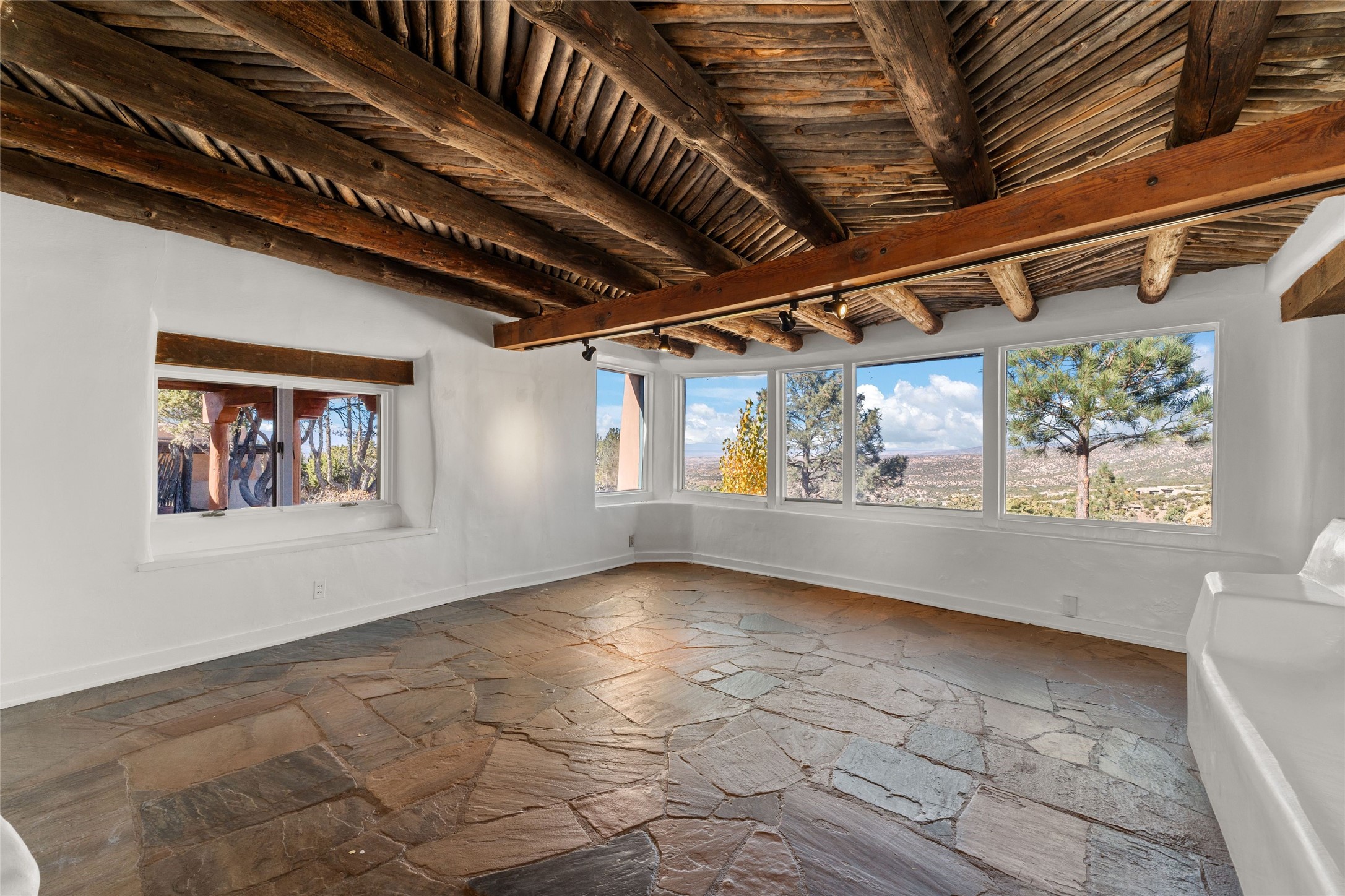  185 Brownell Howland - 物件實景