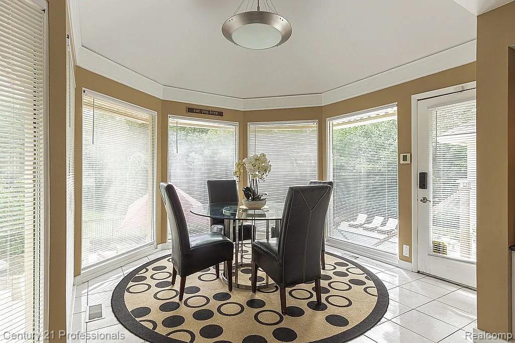 OrchardLake, Michigan, 48323, United States, 5 Bedrooms Bedrooms, ,5 BathroomsBathrooms,Residential,For Sale,1980200