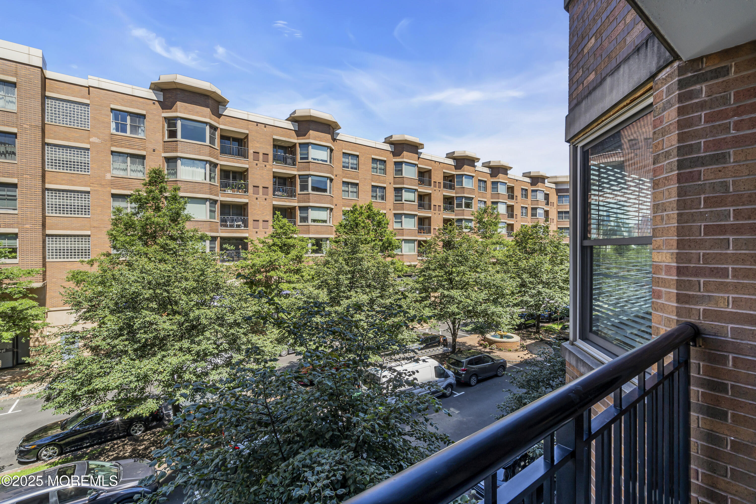 West New York, New Jersey, 07093, United States, 2 Bedrooms Bedrooms, ,2 BathroomsBathrooms,Residential,For Sale,1928927