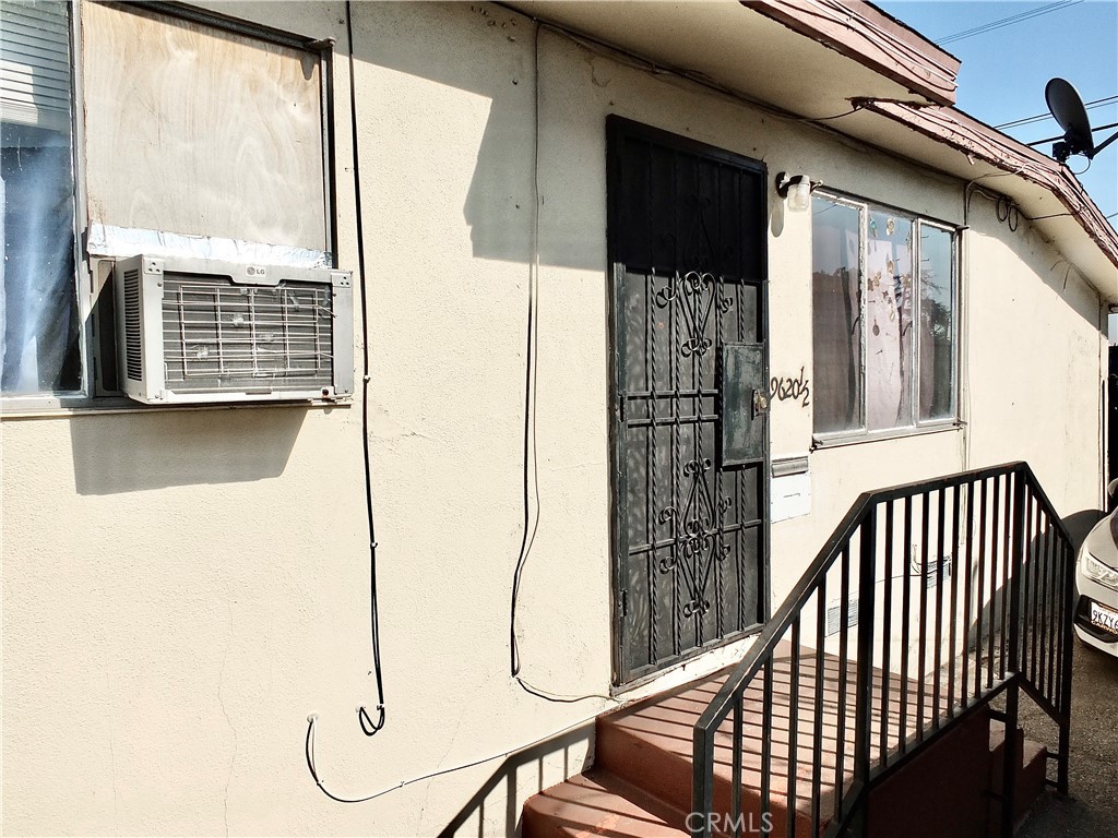 Los Angeles, California, 90003, United States, ,Residential,For Sale,1925786