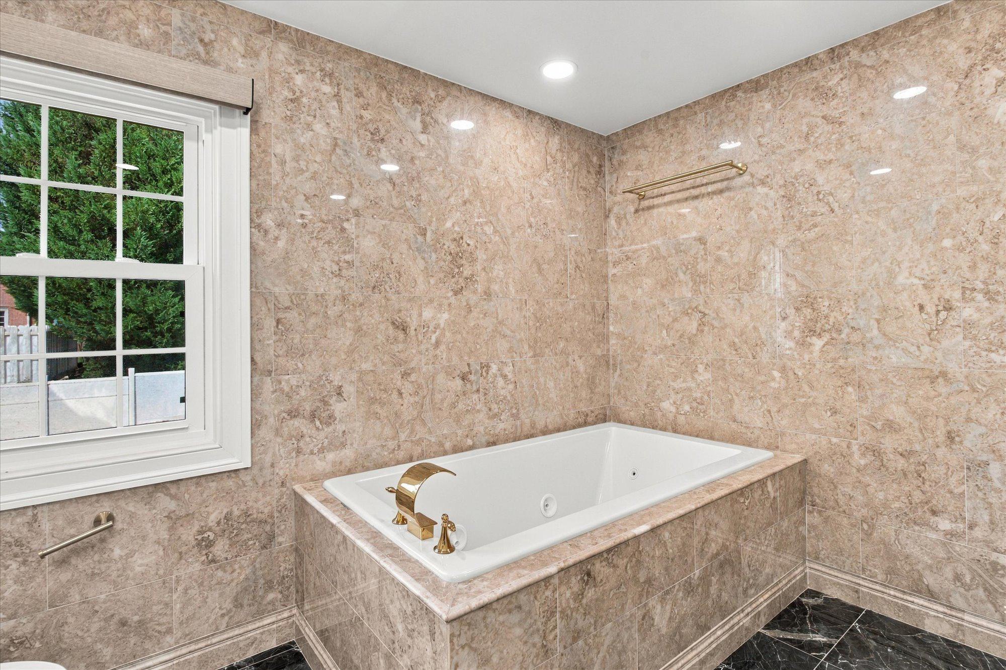  10904 Gainsborough Road, Potomac, MD, 20854 - 物件實景