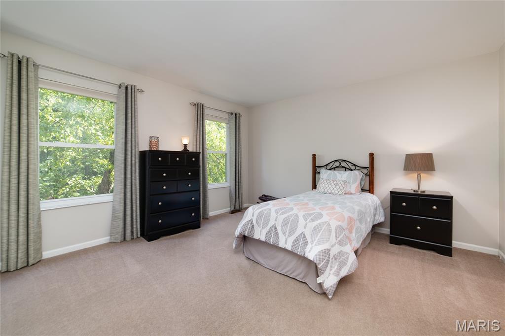 Chesterfield, Missouri, 63017, United States, 4 Bedrooms Bedrooms, ,3 BathroomsBathrooms,Residential,For Sale,1966337