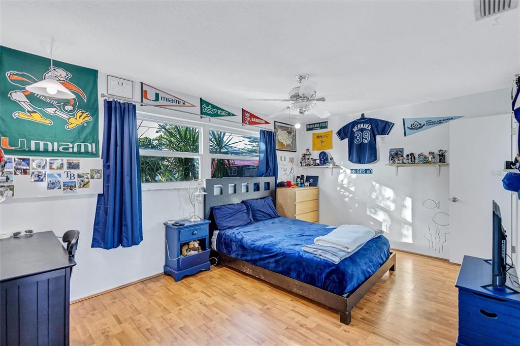 St Petersburg, Florida, 33705, United States, 4 Bedrooms Bedrooms, ,3 BathroomsBathrooms,Residential,For Sale,1991648