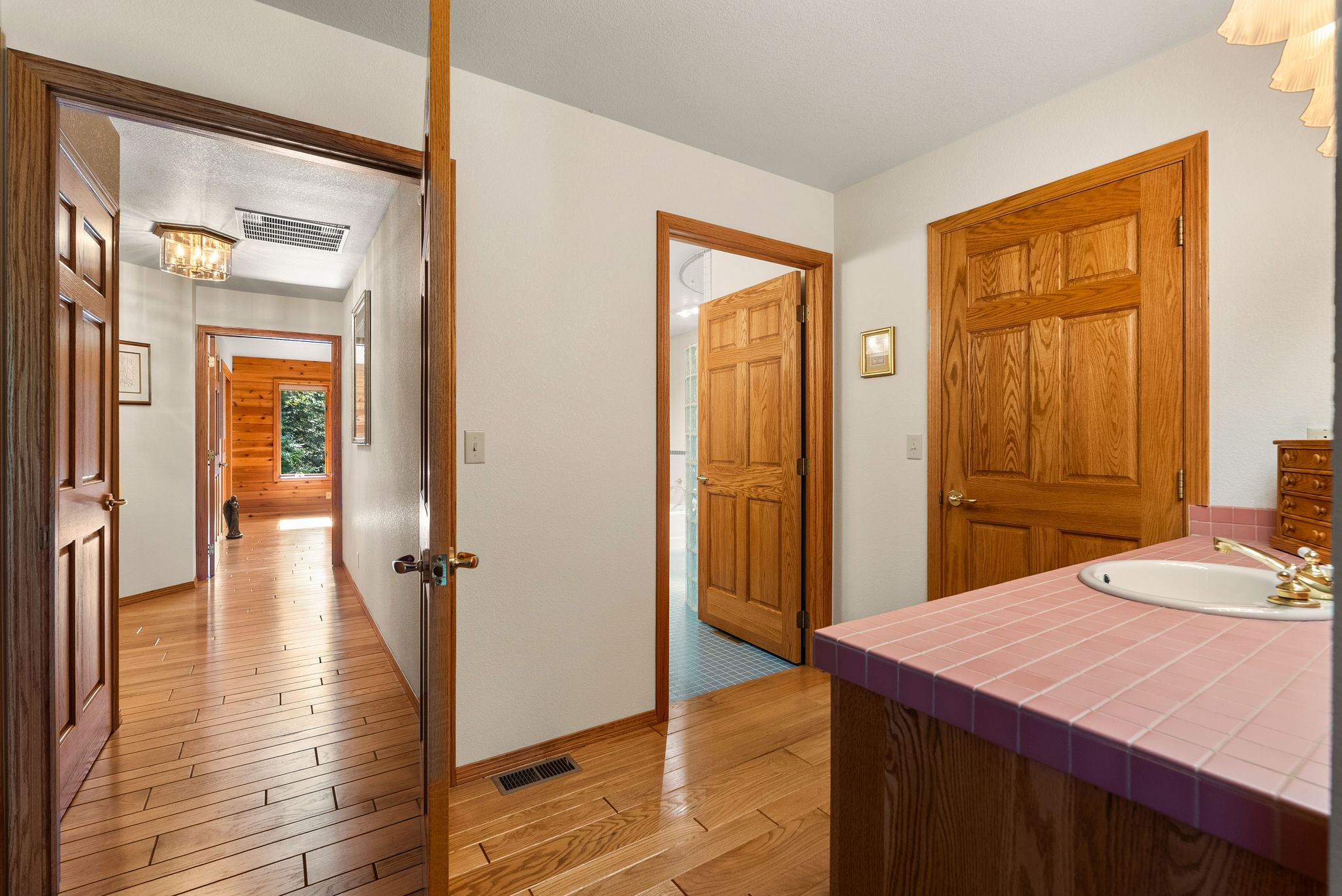 Sandpoint, Idaho, 83864, United States, 3 Bedrooms Bedrooms, ,3 BathroomsBathrooms,Residential,For Sale,1998118