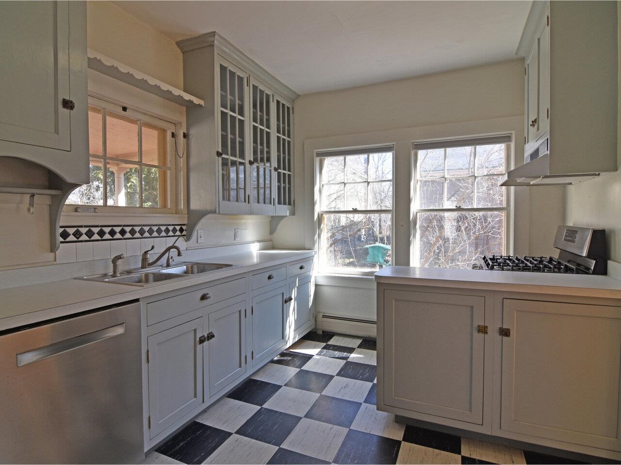 Burlington, Vermont, 05401, United States, 2 Bedrooms Bedrooms, ,2 BathroomsBathrooms,Residential,For Sale,1787470