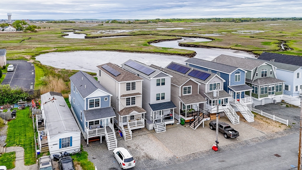 Salisbury, Massachusetts, 01952, United States, 4 Bedrooms Bedrooms, ,3 BathroomsBathrooms,Residential,For Sale,1899525