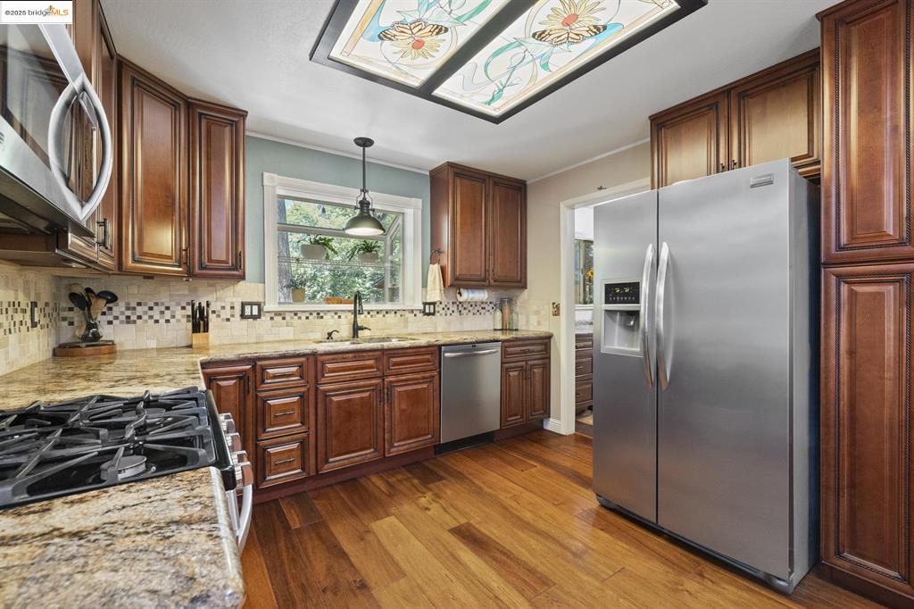 Twain Harte, California, 95383, United States, 3 Bedrooms Bedrooms, ,3 BathroomsBathrooms,Residential,For Sale,1862195