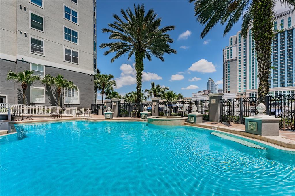 Tampa, Florida, 33602, United States, 2 Bedrooms Bedrooms, ,2 BathroomsBathrooms,Residential,For Sale,1745994
