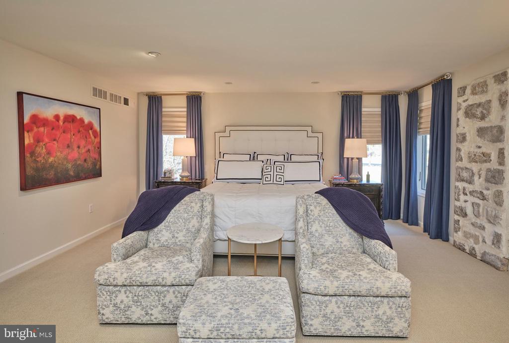 Yardley, Pennsylvania, 19067, United States, 5 Bedrooms Bedrooms, ,5 BathroomsBathrooms,Residential,For Sale,1926265