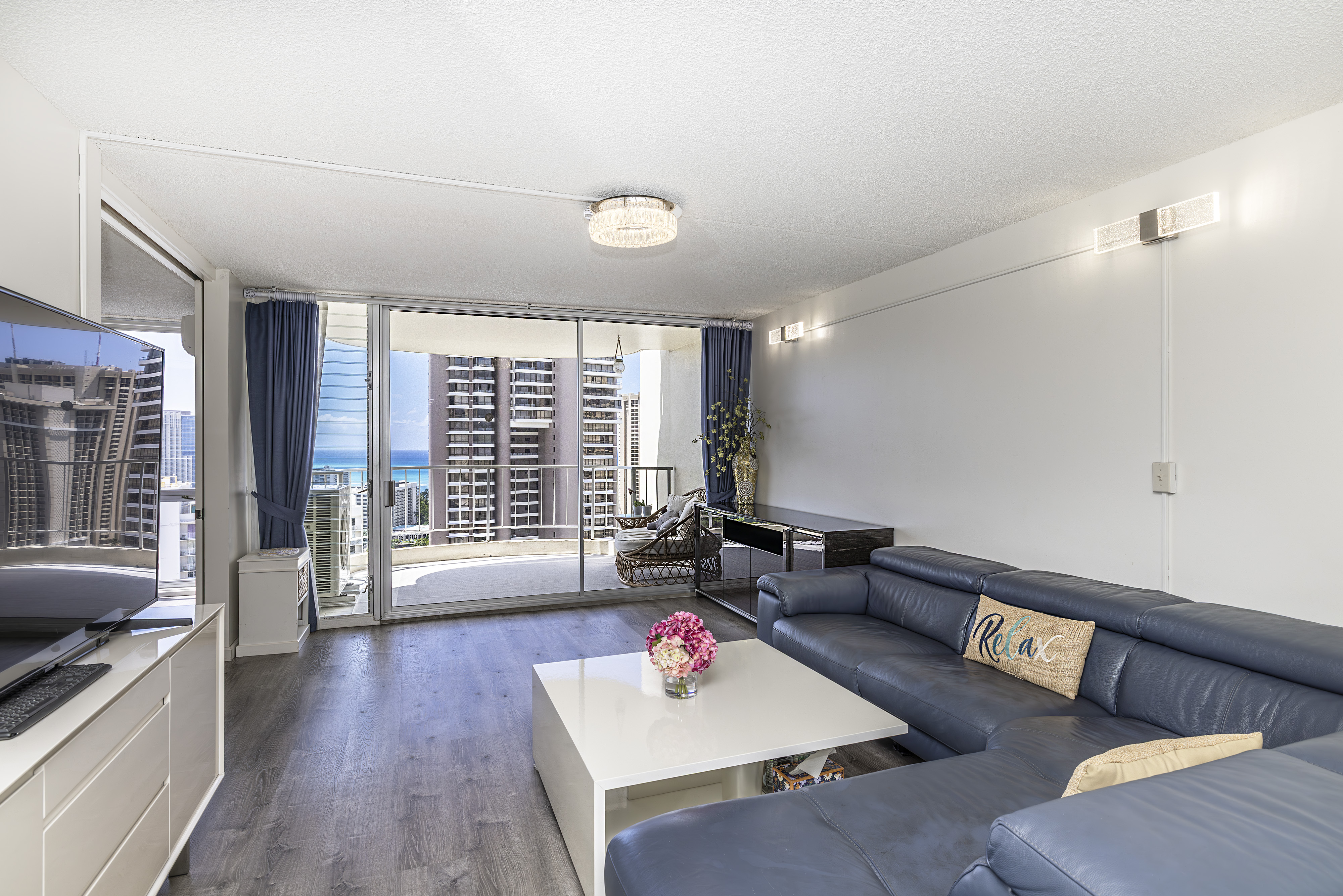 Honolulu, Hawaii, 96815, United States, 2 Bedrooms Bedrooms, ,2 BathroomsBathrooms,Residential,For Sale,1980604