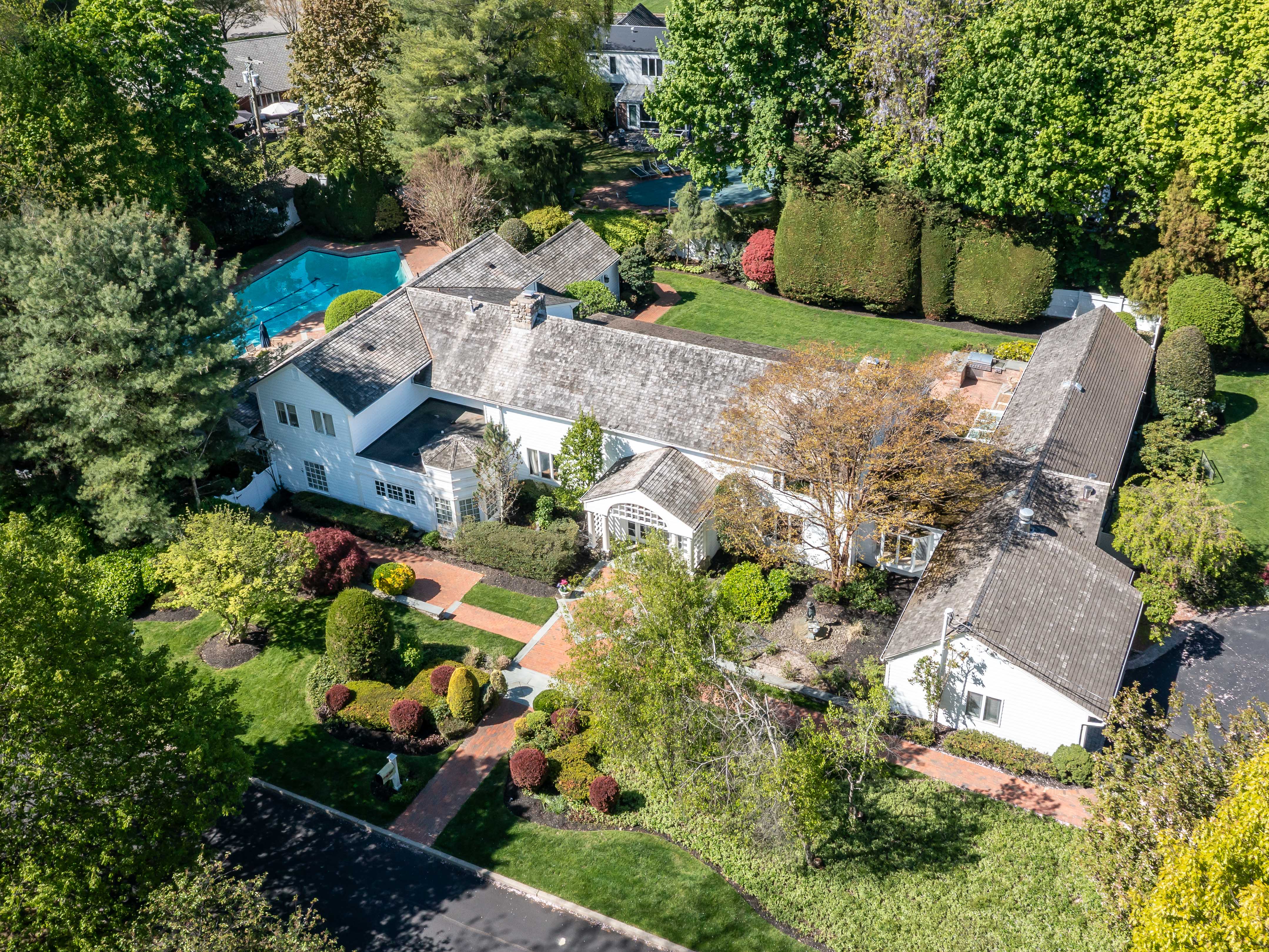  2 Aspen Place, Great Neck, NY 11021 - 物件實景