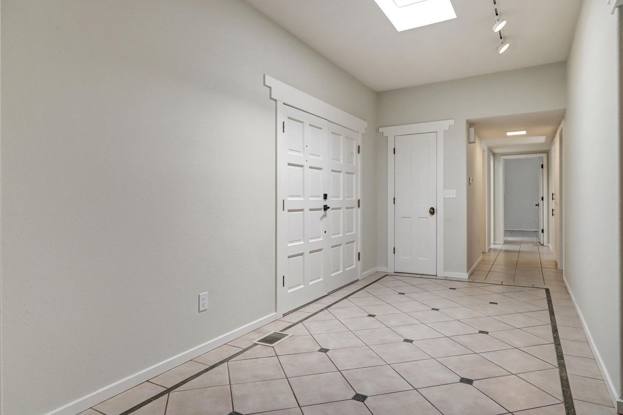 Albuquerque, New Mexico, 87109, United States, 3 Bedrooms Bedrooms, ,2 BathroomsBathrooms,Residential,For Sale,1970337