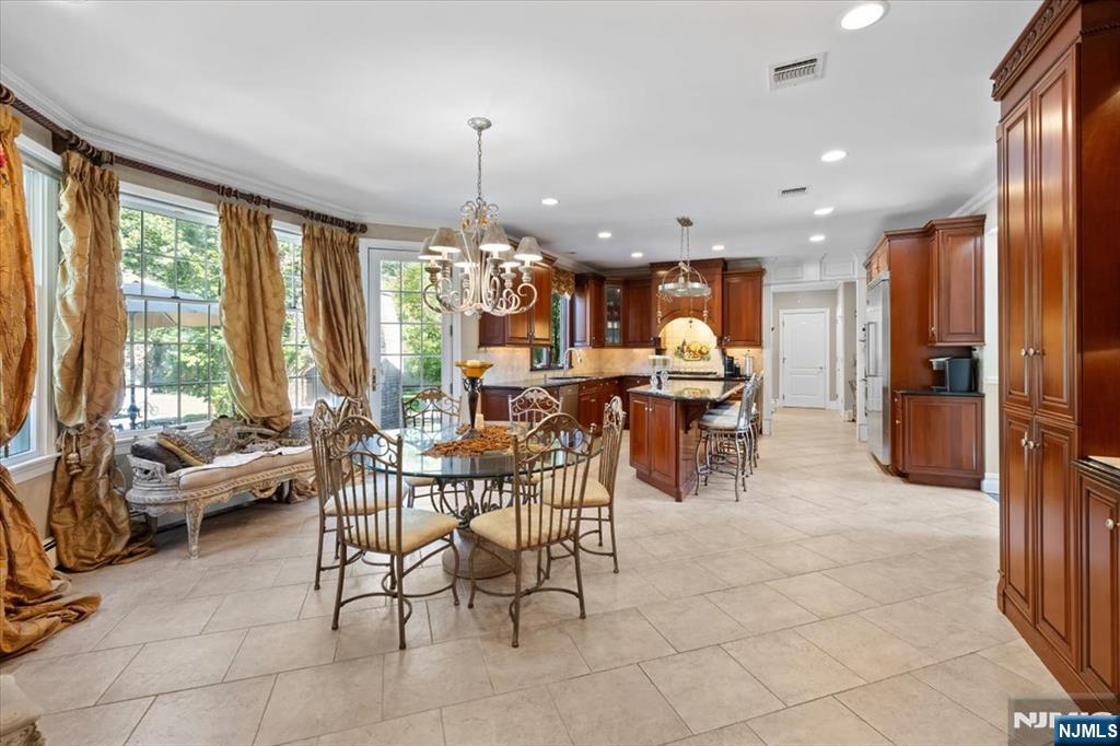 Old Tappan, New Jersey, 07675, United States, 4 Bedrooms Bedrooms, ,5 BathroomsBathrooms,Residential,For Sale,1991175