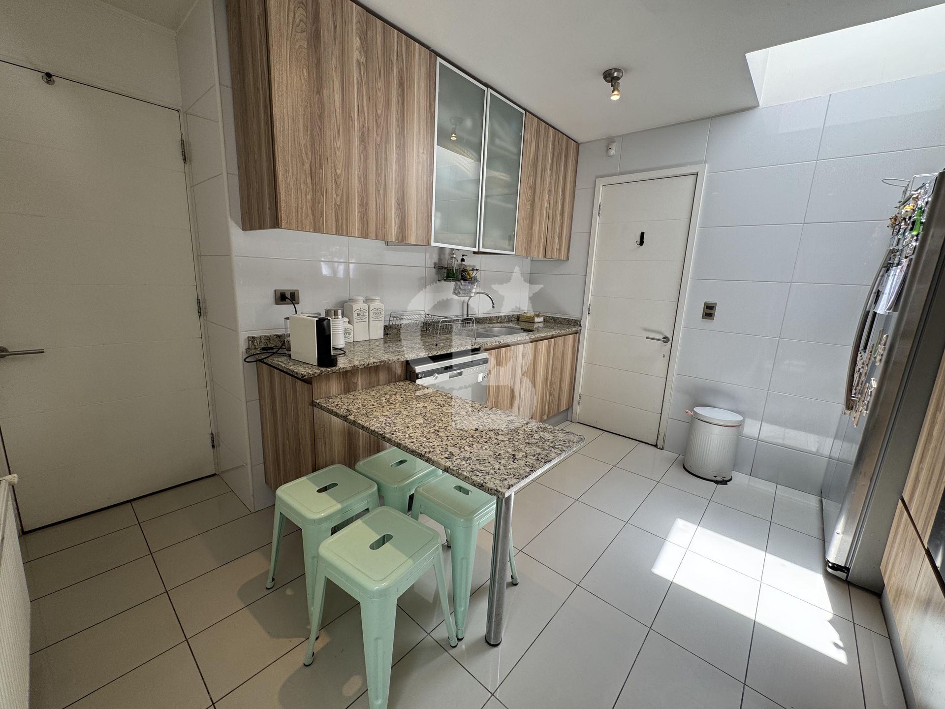 Lo Barnechea, Chile, 4 Bedrooms Bedrooms, ,5 BathroomsBathrooms,Residential,For Sale,1994396