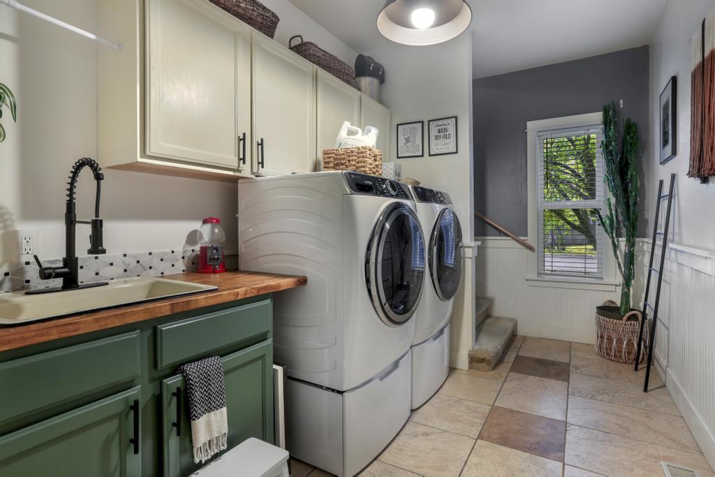 Bellevue, Idaho, 83313, United States, 4 Bedrooms Bedrooms, ,3 BathroomsBathrooms,Residential,For Sale,1989218