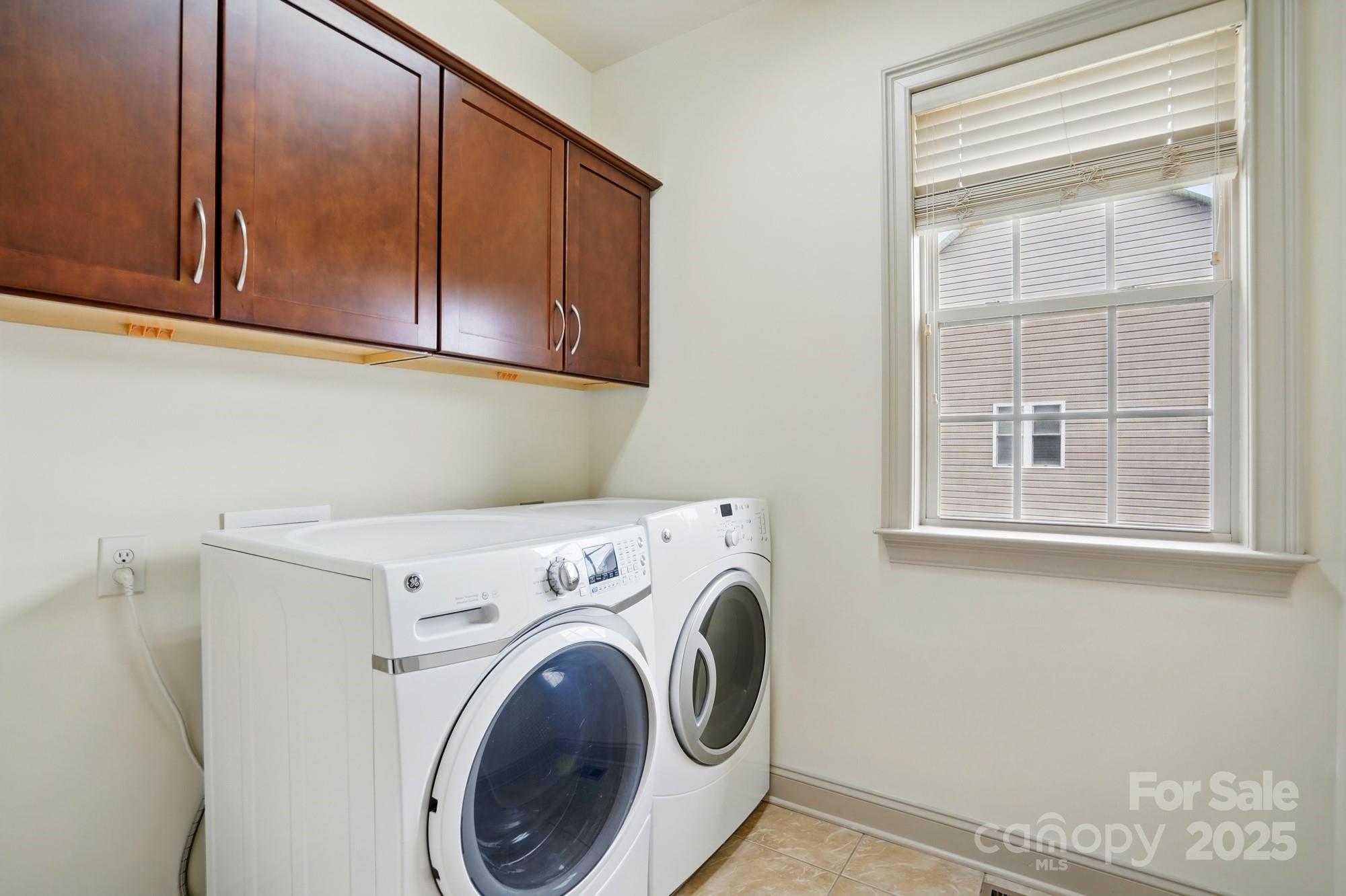 Rock Hill, South Carolina, 29730, United States, 4 Bedrooms Bedrooms, ,3 BathroomsBathrooms,Residential,For Sale,1826399