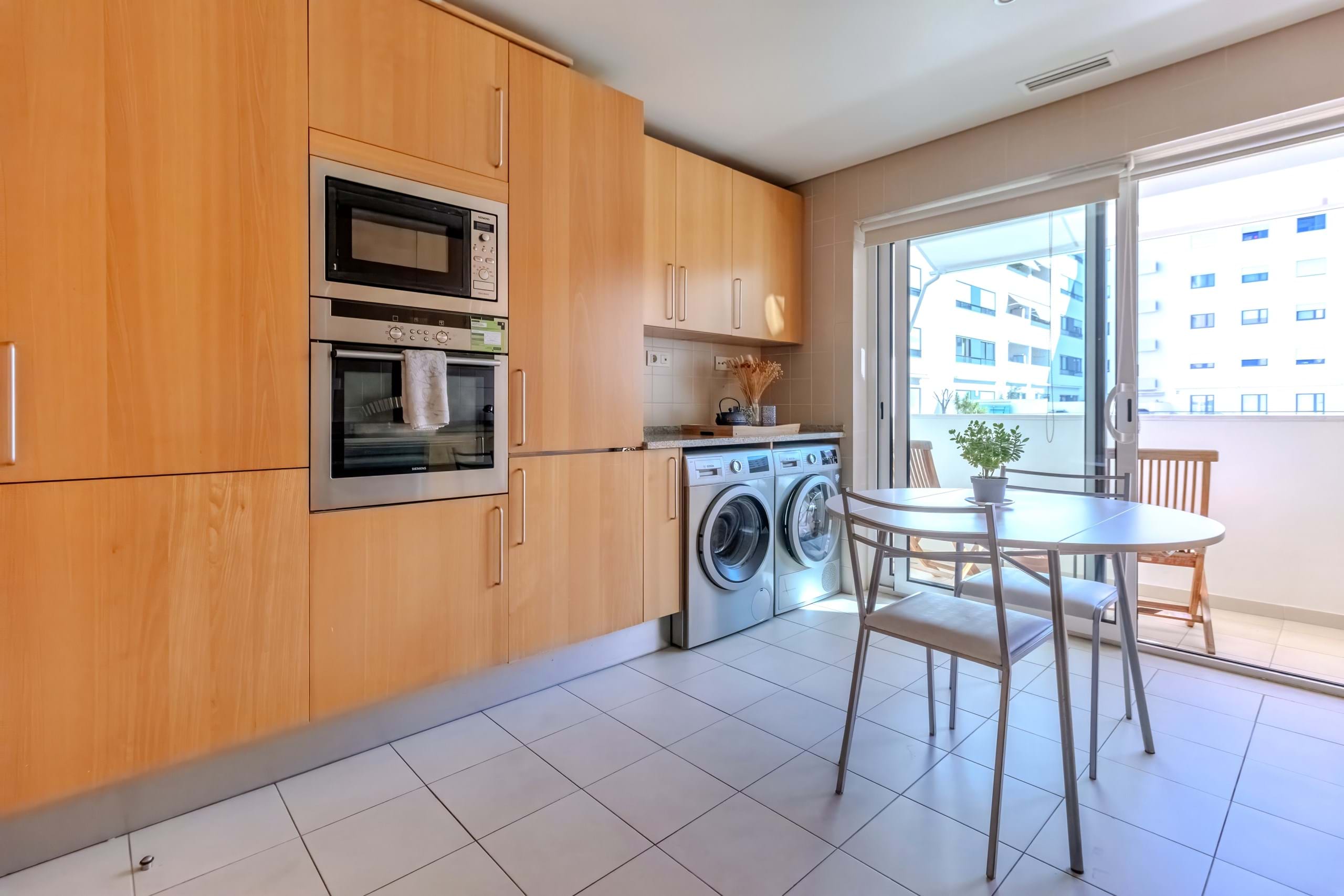 Lisboa, Lisbon, 1990-296, PT, 3 Bedrooms Bedrooms, ,3 BathroomsBathrooms,Residential,For Sale,1699182