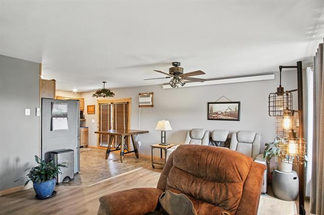 Hot Springs, South Dakota, 57747, United States, 4 Bedrooms Bedrooms, ,2 BathroomsBathrooms,Residential,For Sale,1888090