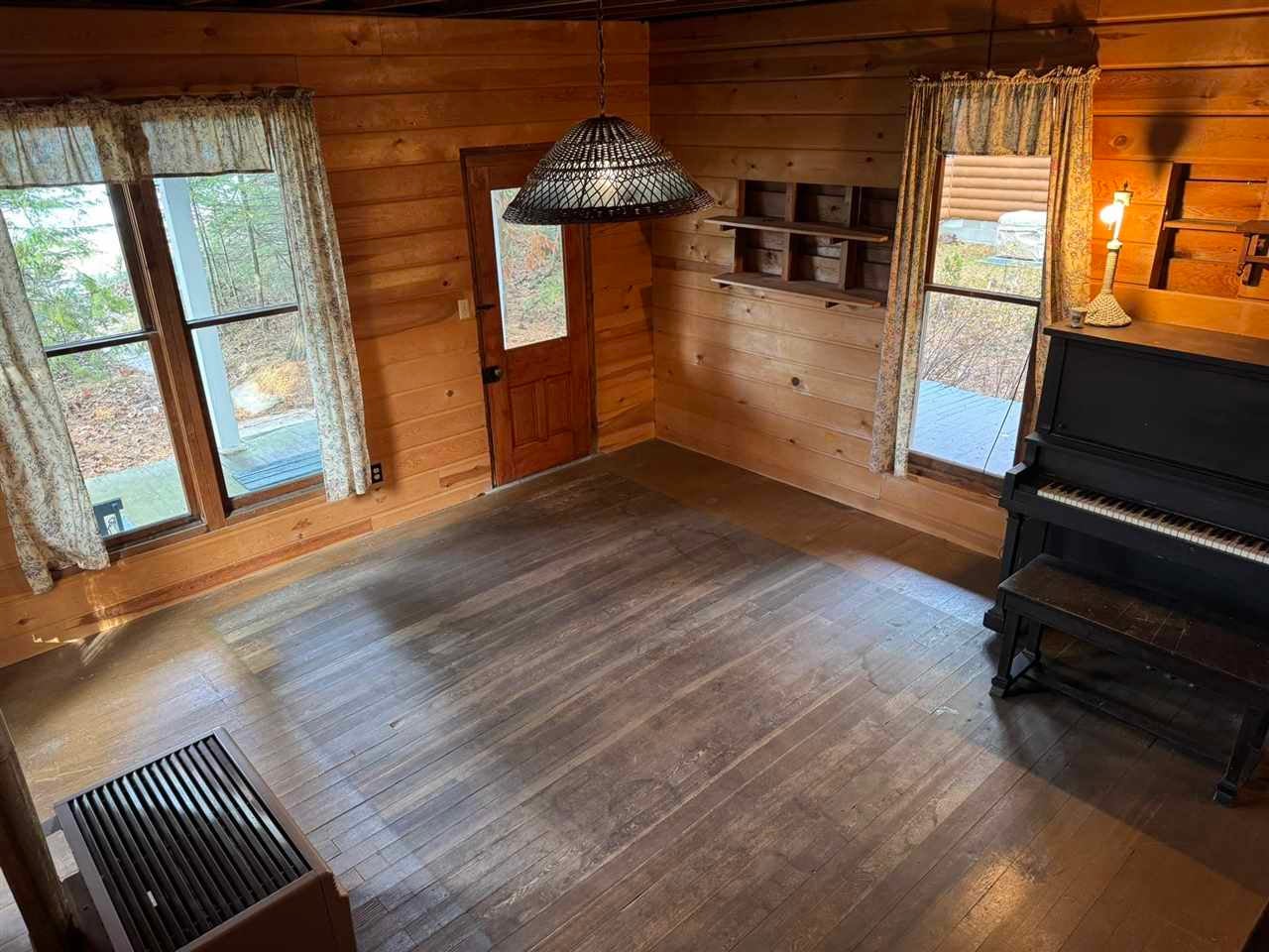 Mackinaw City, Michigan, 49701, United States, 3 Bedrooms Bedrooms, ,1 BathroomBathrooms,Residential,For Sale,1995953