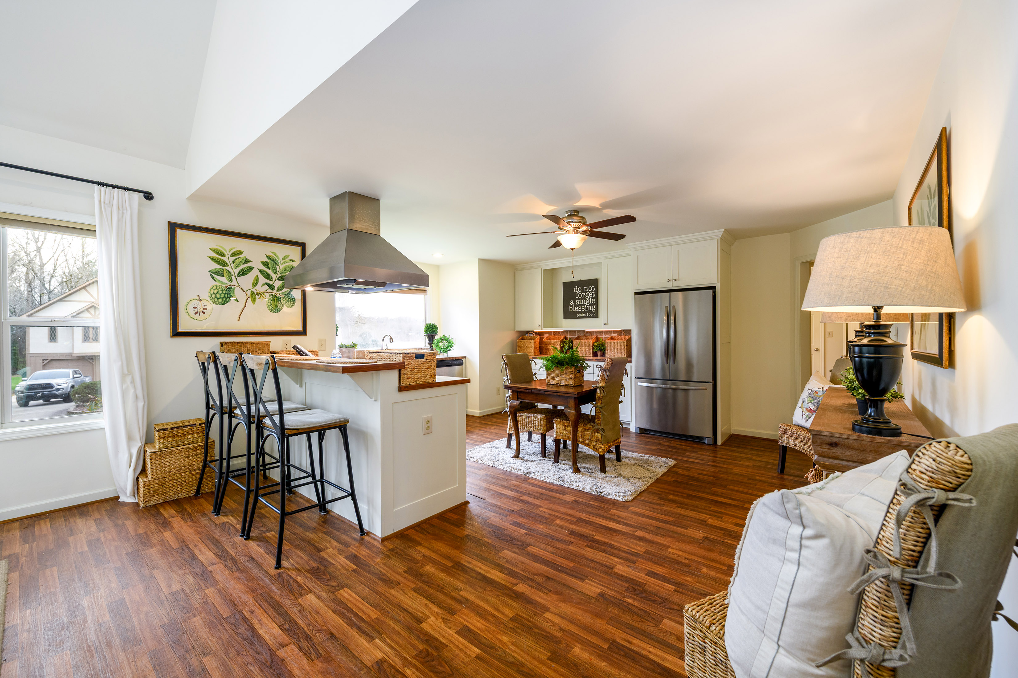  Lakefront Estate with Private Dock, Guest Home and Pool - 物件實景