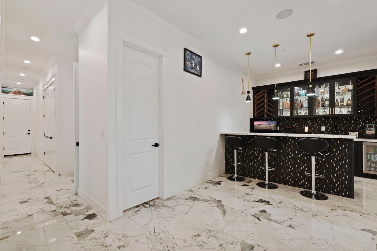 Lodi, California, 95242, United States, 5 Bedrooms Bedrooms, ,5 BathroomsBathrooms,Residential,For Sale,2012542