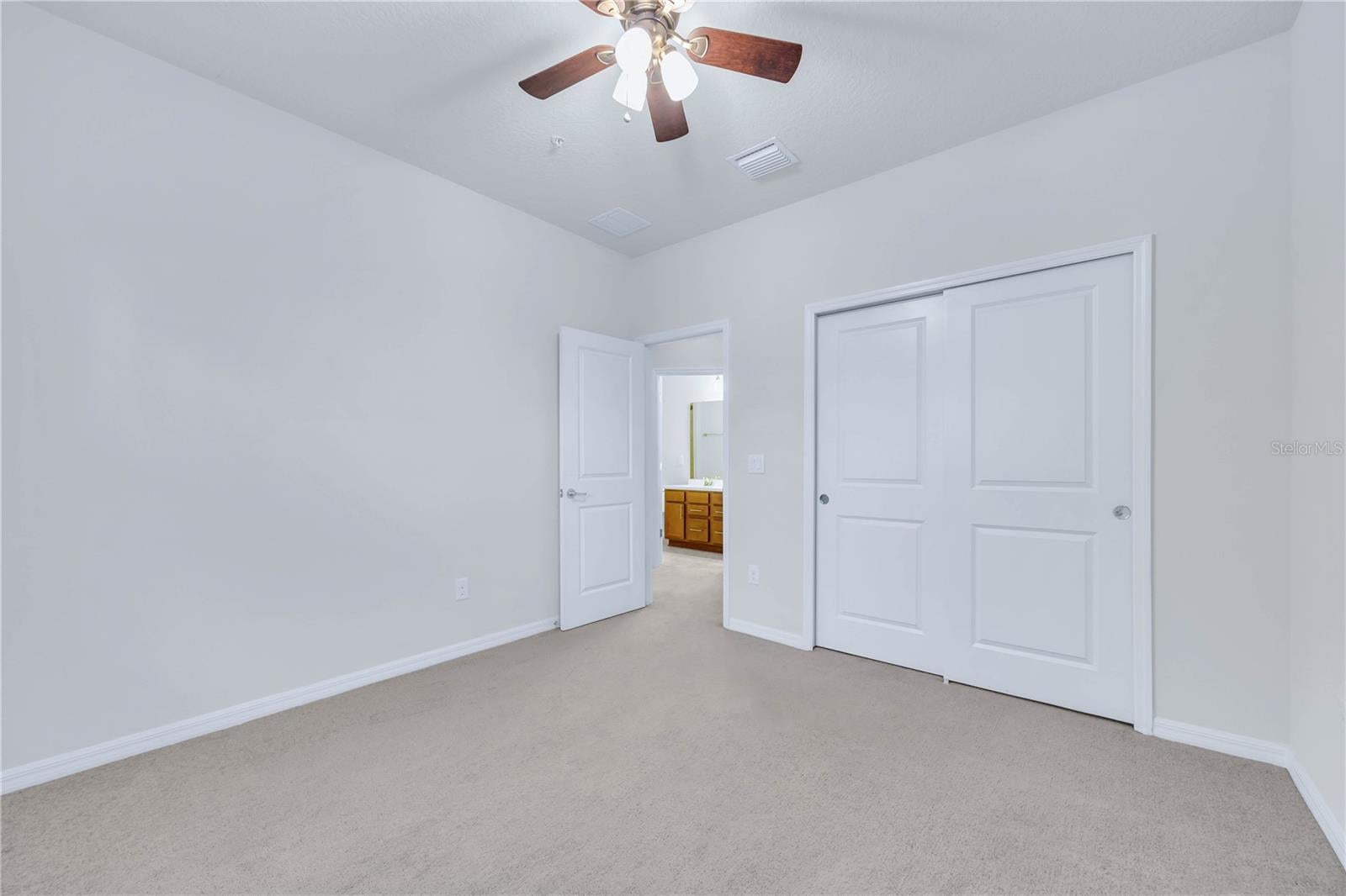 WINTER GARDEN, Florida, 34787, United States, 4 Bedrooms Bedrooms, ,3 BathroomsBathrooms,Residential,For Sale,1993845