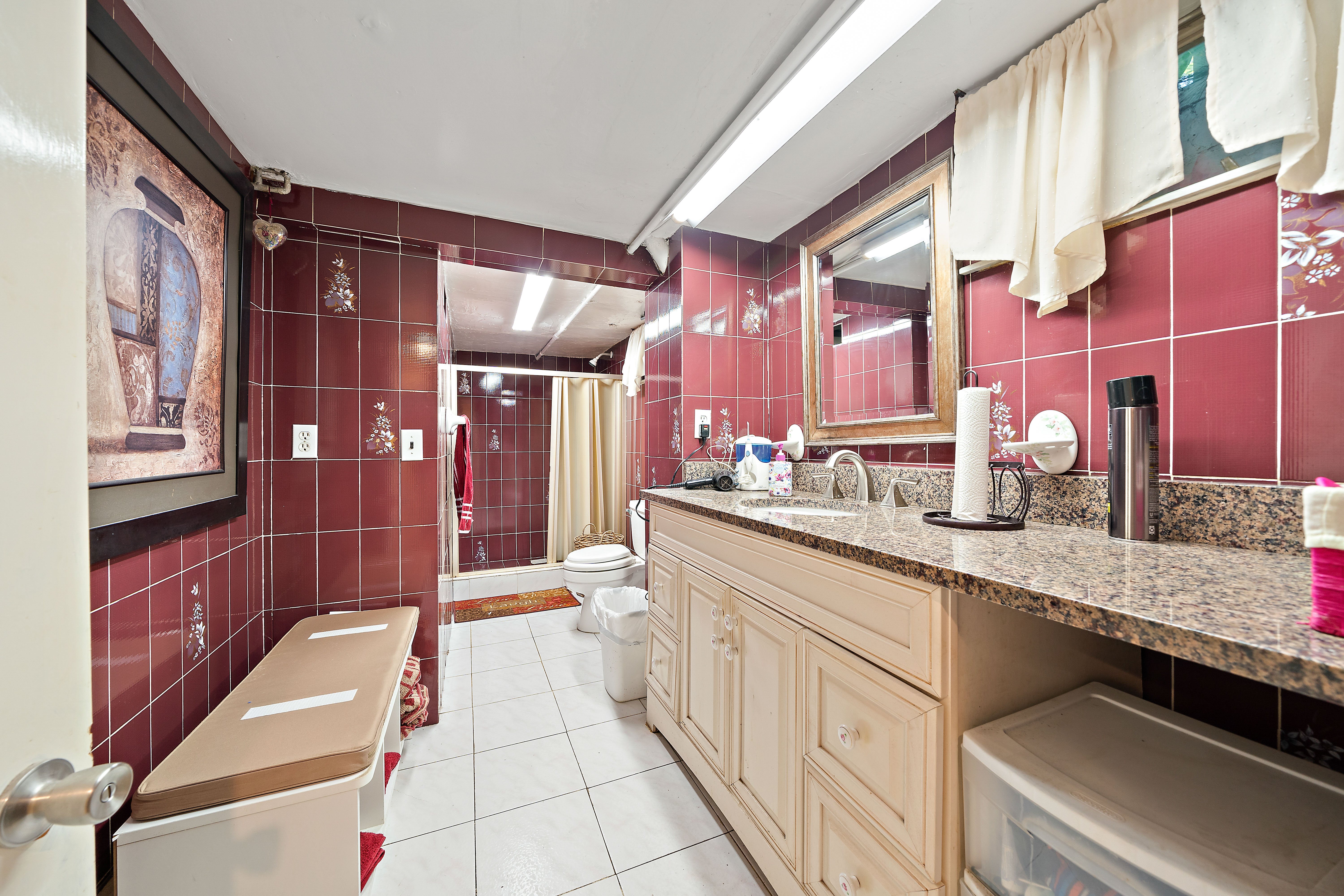 Hull, Massachusetts, 02045, United States, 4 Bedrooms Bedrooms, ,3 BathroomsBathrooms,Residential,For Sale,1870933
