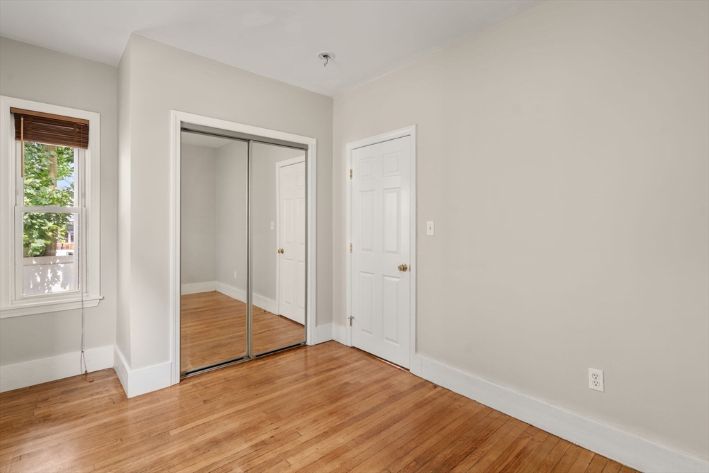 Watertown, Massachusetts, 02472, United States, 2 Bedrooms Bedrooms, ,1 BathroomBathrooms,Residential,For Sale,1940612