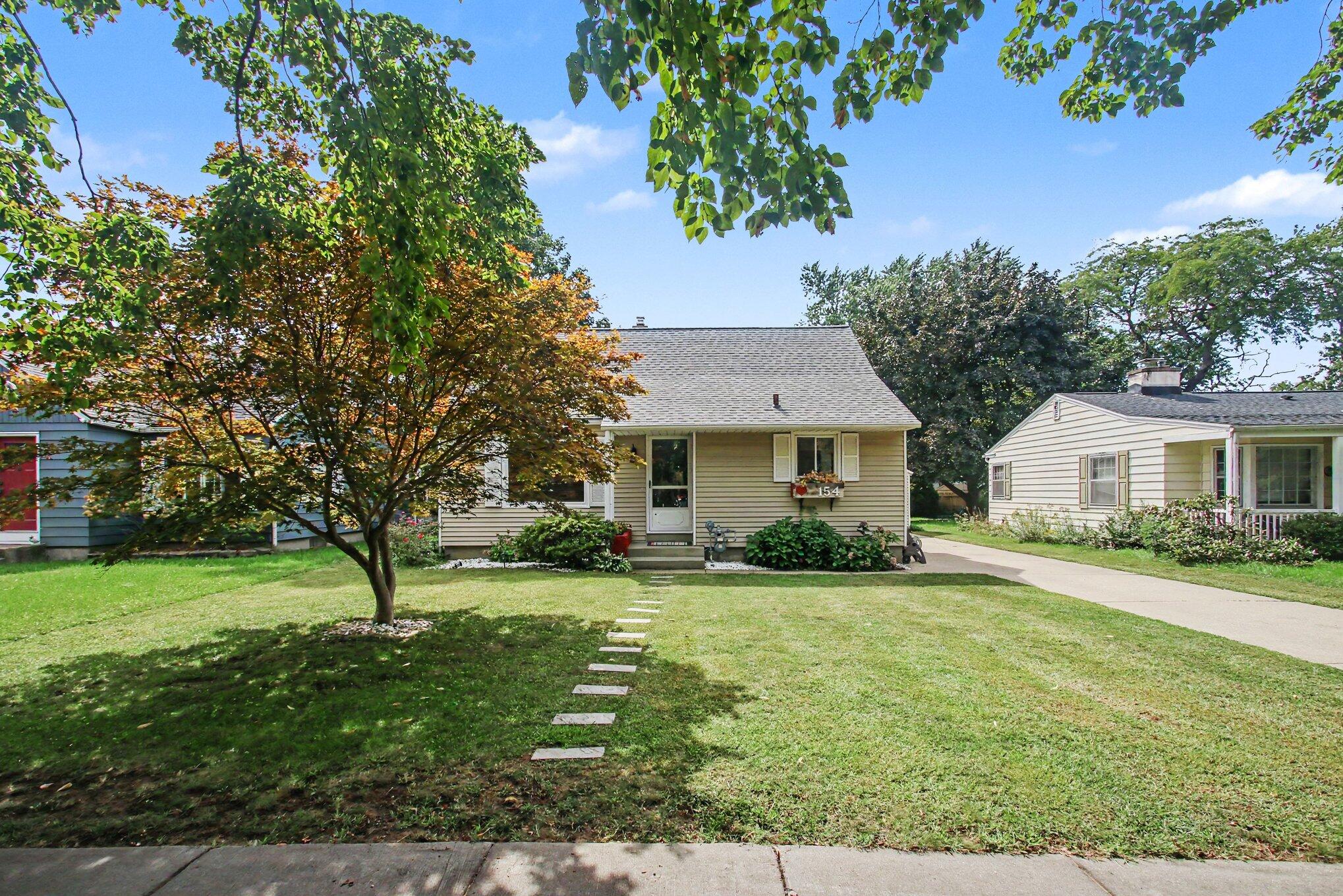 30th St, Holland, MI 49423 #1