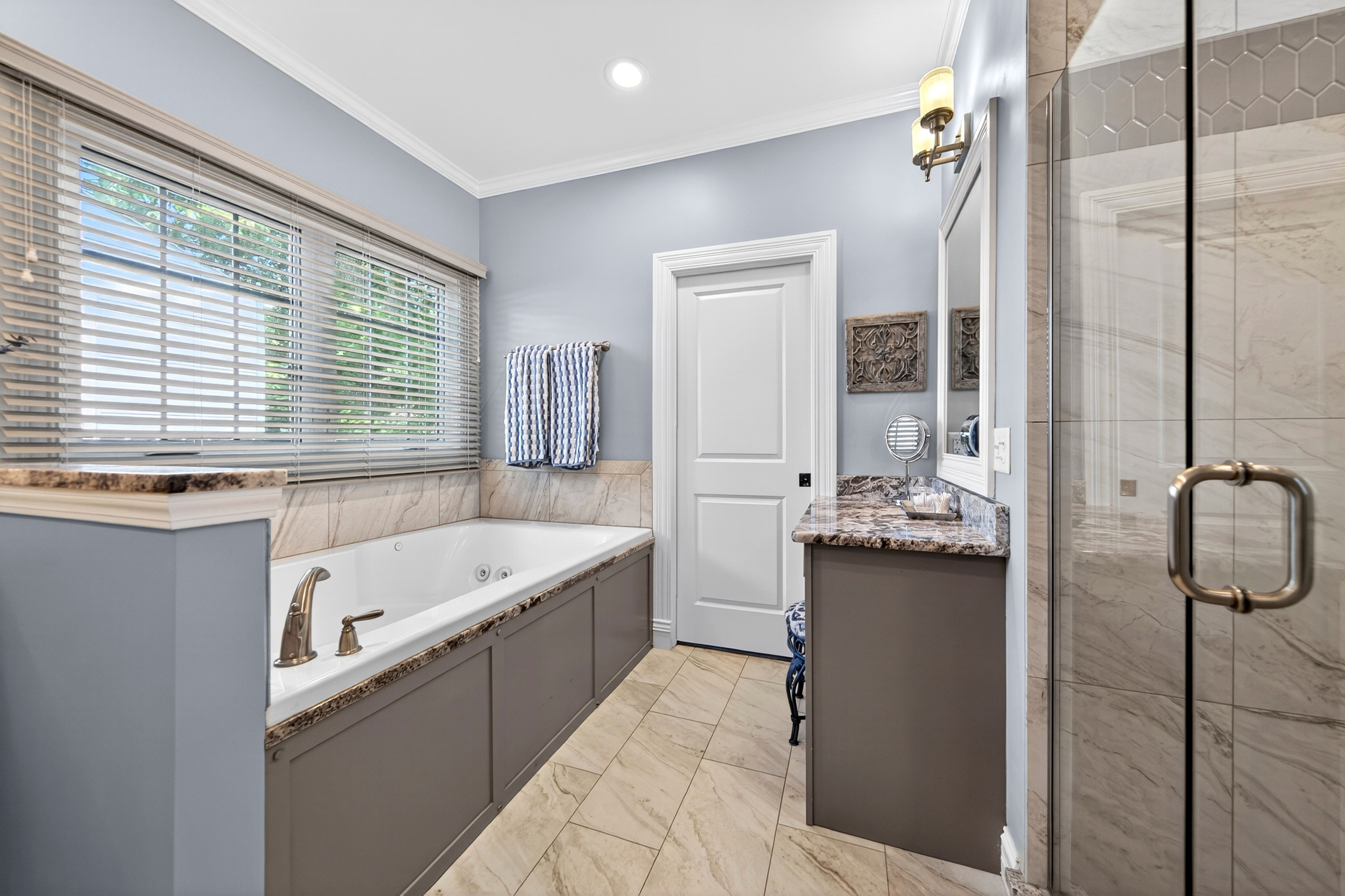  Beautiful 5-Year-Old Custom Home in Kirkwood — Upscale Features & Prime Location - 物件實景
