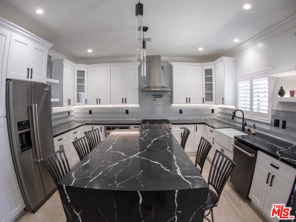 Duarte, California, 91010, United States, 6 Bedrooms Bedrooms, ,3 BathroomsBathrooms,Residential,For Sale,1836068