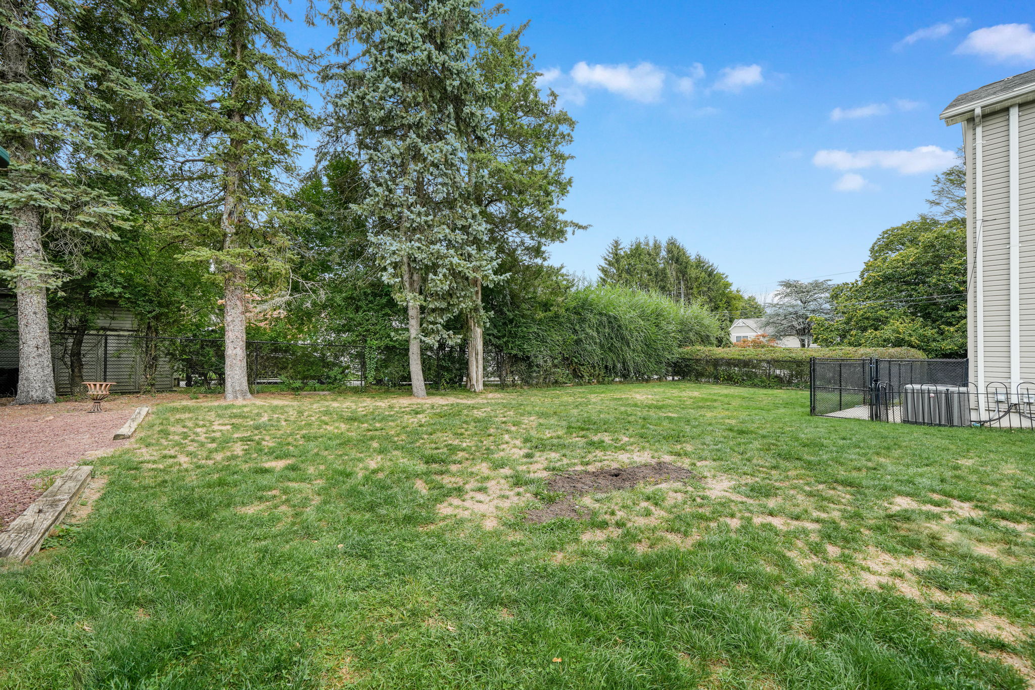 Montville, New Jersey, 07045, United States, 4 Bedrooms Bedrooms, ,3 BathroomsBathrooms,Residential,For Sale,1978325