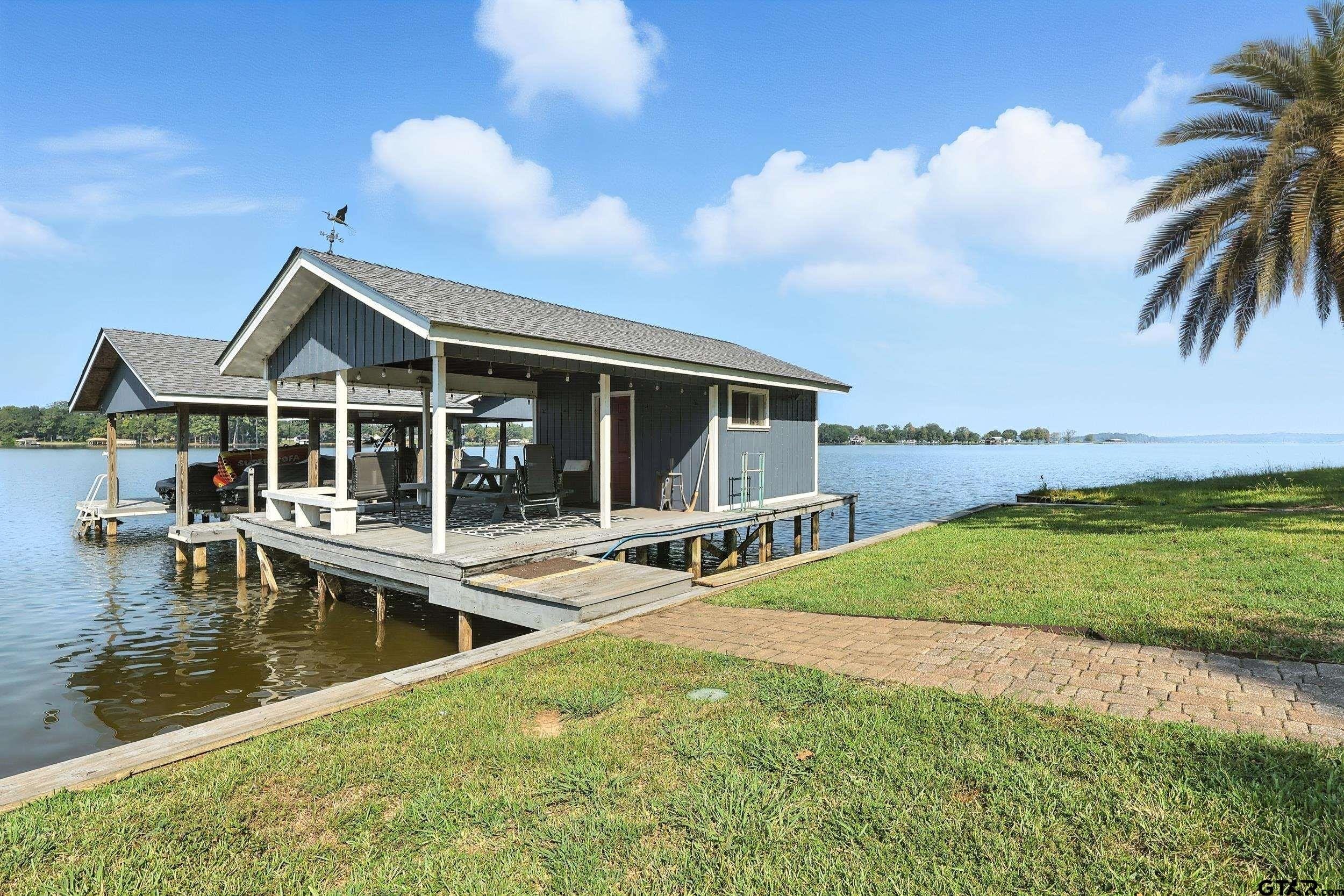 Pittsburg, Texas, 75686, United States, 3 Bedrooms Bedrooms, ,3 BathroomsBathrooms,Residential,For Sale,1977166