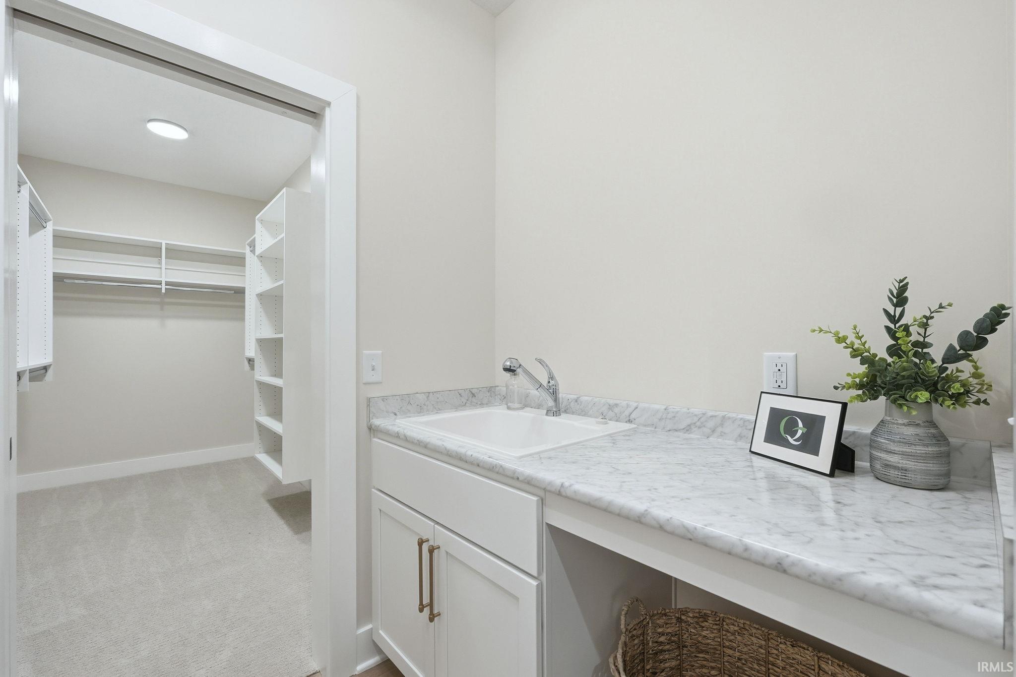 Fort Wayne, Indiana, 46835, United States, 3 Bedrooms Bedrooms, ,2 BathroomsBathrooms,Residential,For Sale,1980547