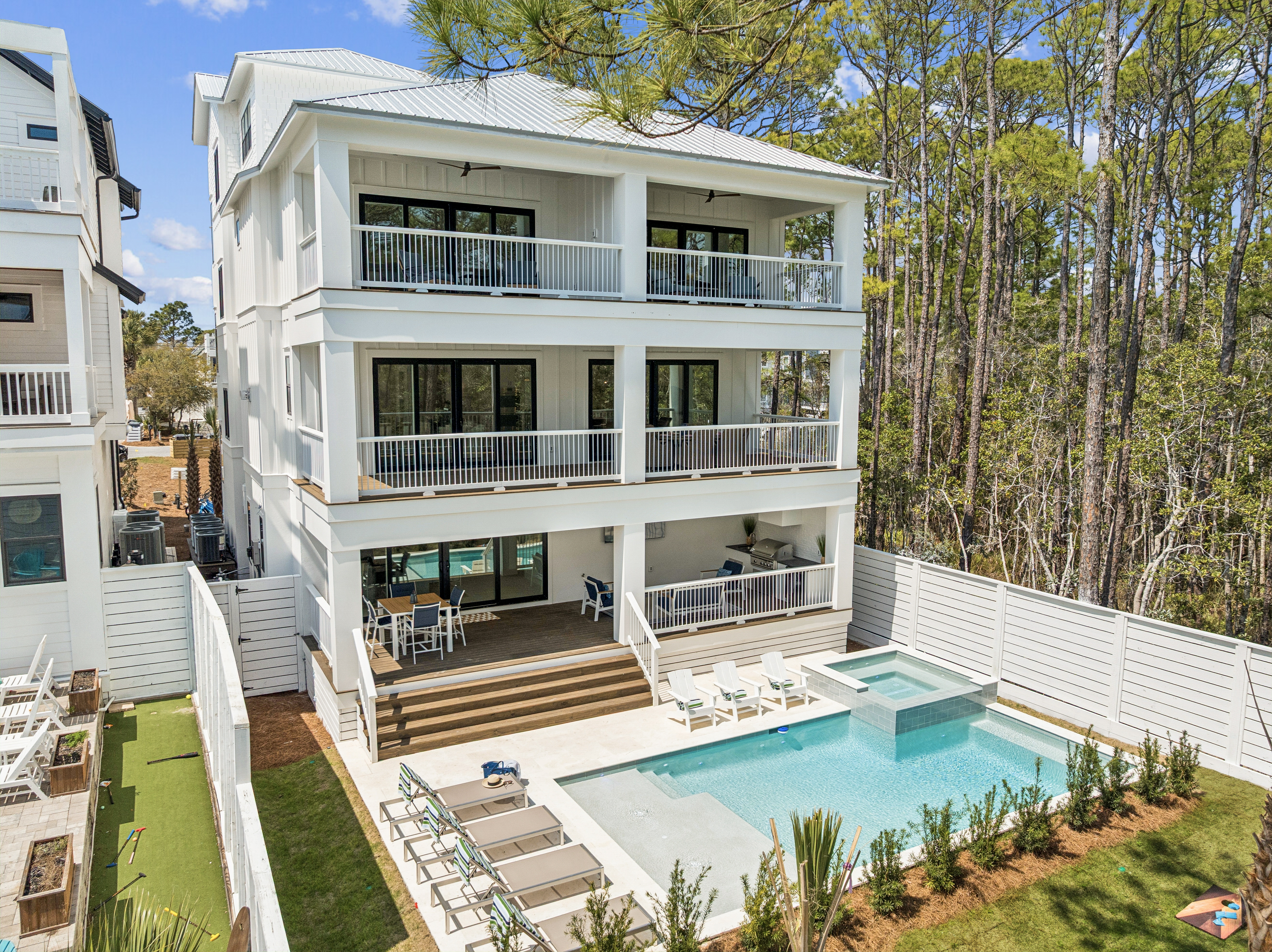  Gulf-View Retreat With Resort-Style Outdoor Living - 物件實景